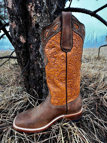 Bronc style leather outsole embossed